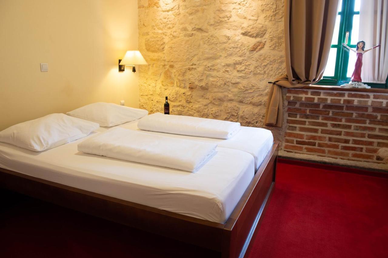 Hotel Carpymore Biograd Na Moru Extérieur photo