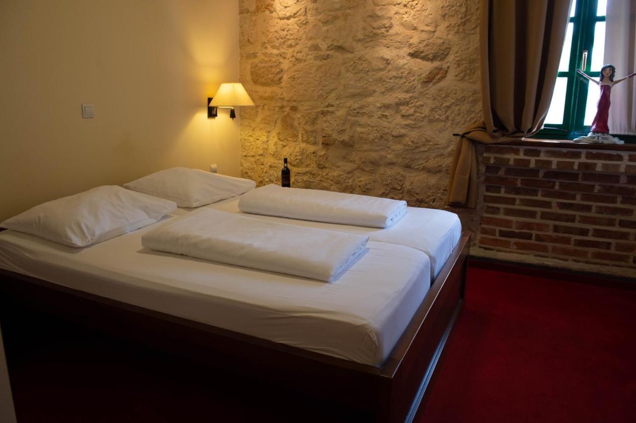 Hotel Carpymore Biograd Na Moru Extérieur photo